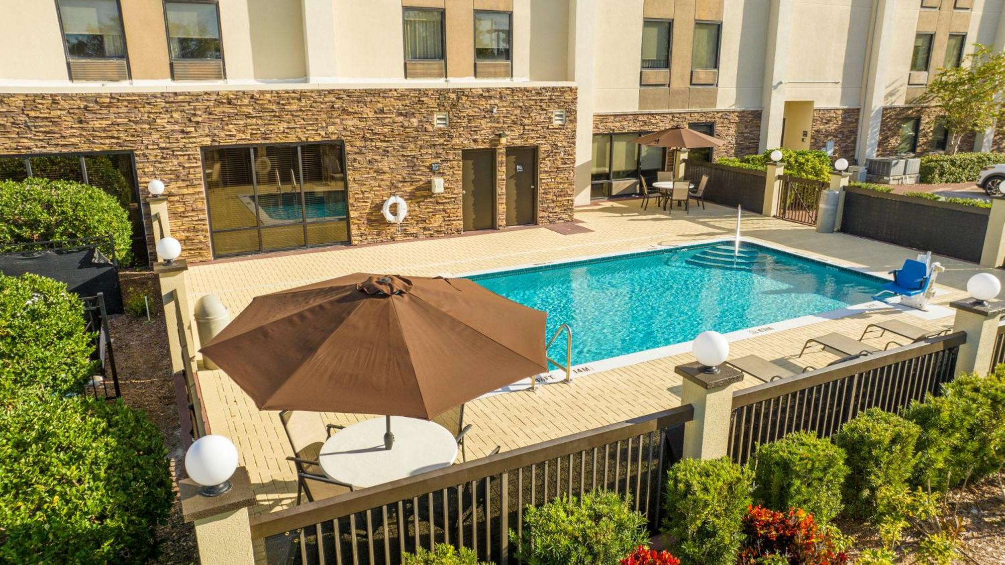 Hampton Inn By Hilton Spring Hill Timber Pines Exteriör bild