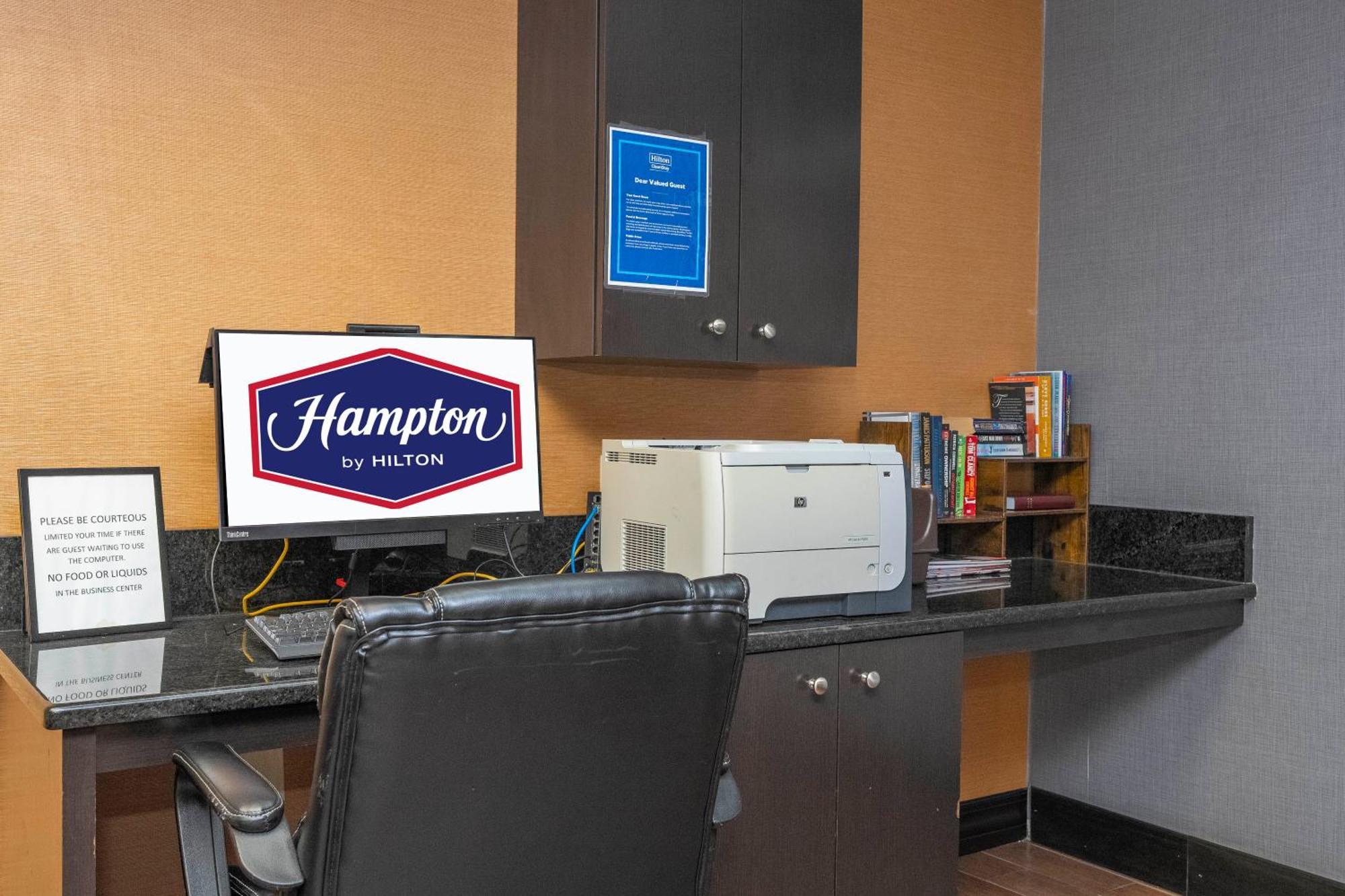 Hampton Inn By Hilton Spring Hill Timber Pines Exteriör bild
