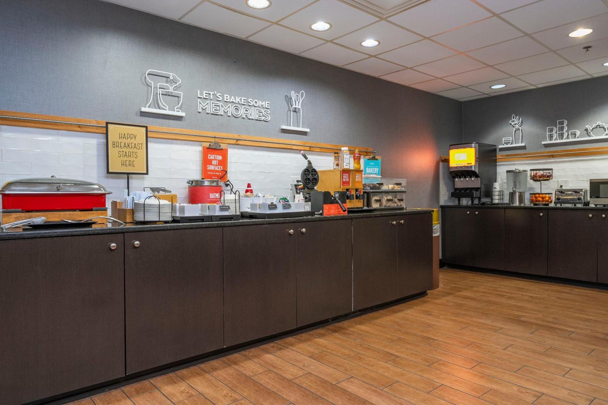 Hampton Inn By Hilton Spring Hill Timber Pines Exteriör bild